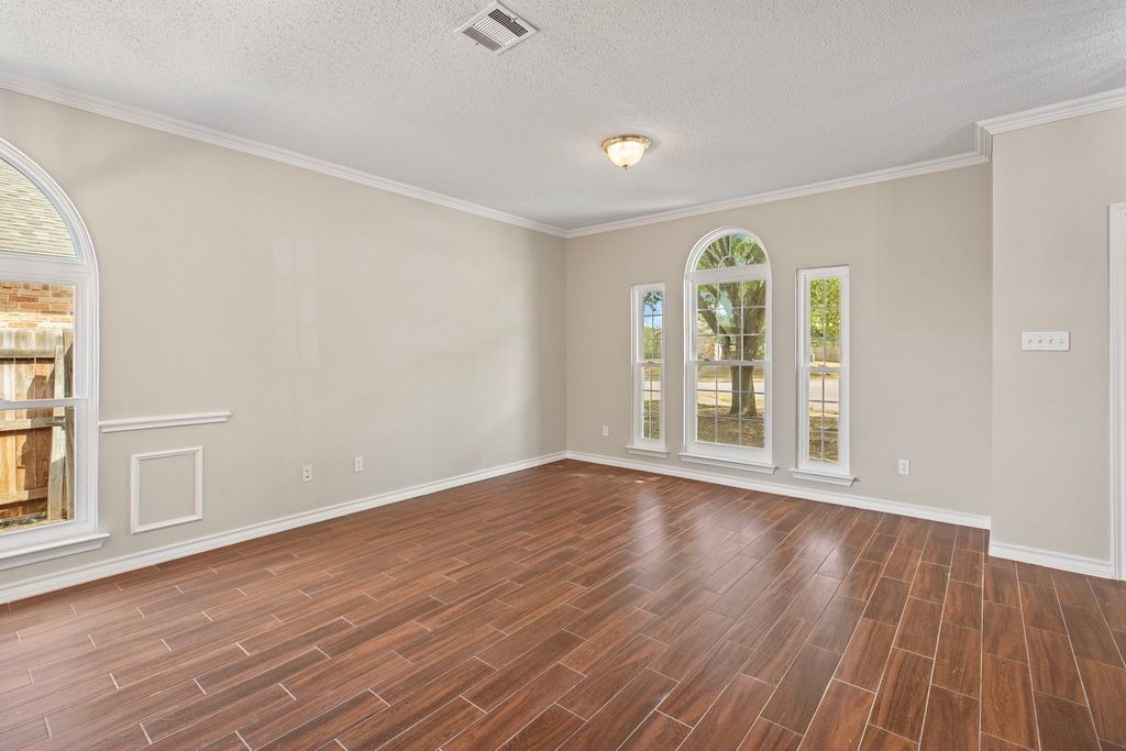 104 Bullava Court, Crowley, TX 76036 — photo 4