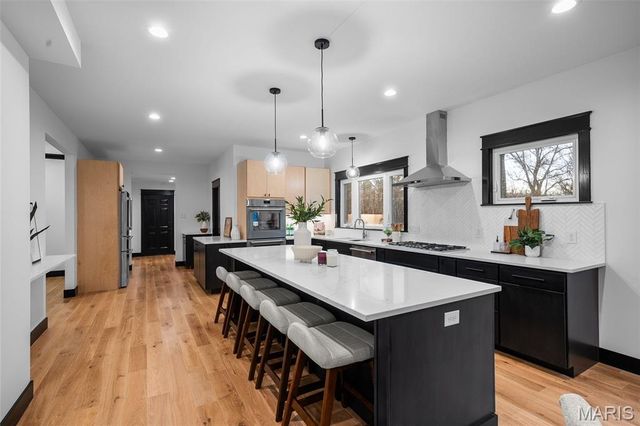 849 Bluespring Lane, Frontenac, MO 63131