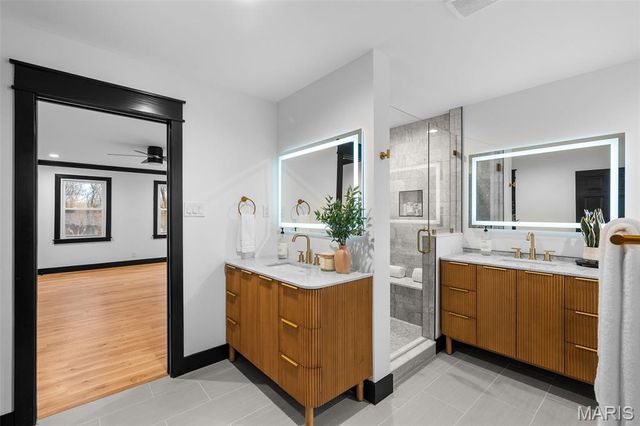 849 Bluespring Lane, Frontenac, MO 63131