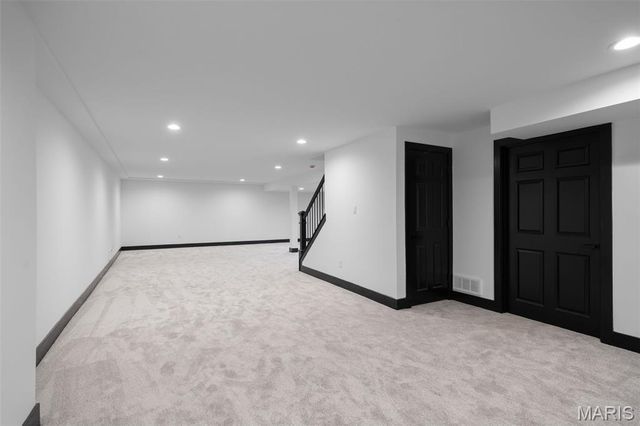 849 Bluespring Lane, Frontenac, MO 63131