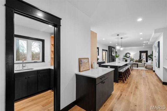 849 Bluespring Lane, Frontenac, MO 63131