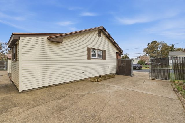 10 Deluca Road, Milford, MA 01757