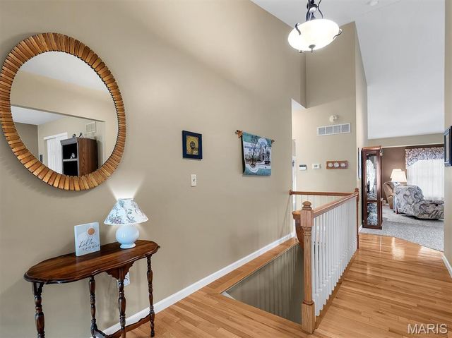 5512 Heather Bluff Court, St Louis, MO 63128