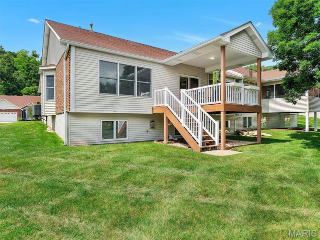 5512 Heather Bluff Court, St Louis, MO 63128