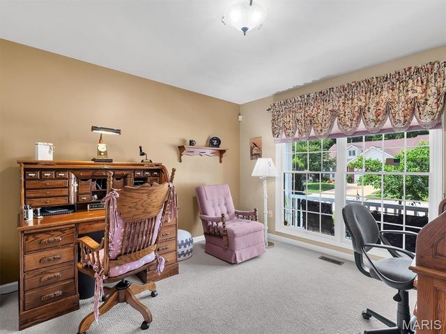 5512 Heather Bluff Court, St Louis, MO 63128