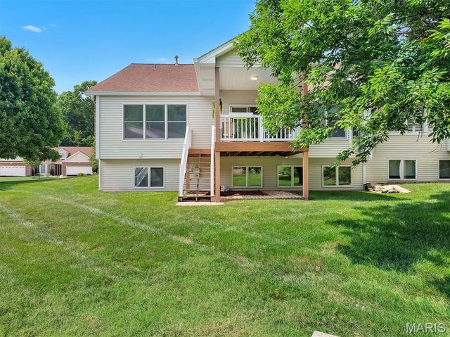 5512 Heather Bluff Court, St Louis, MO 63128
