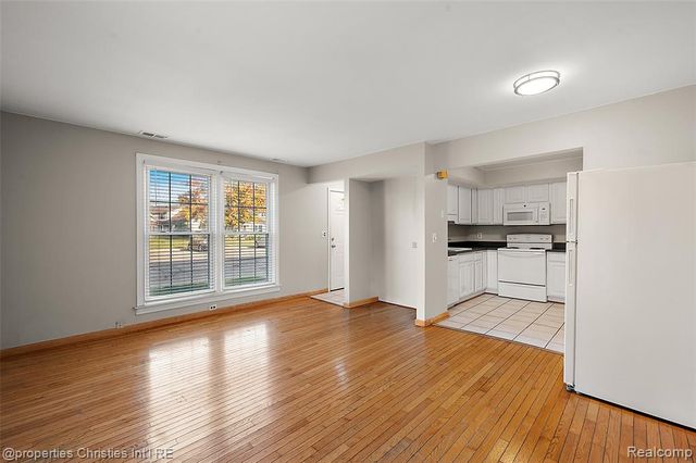 6972 Harvard Lane, Canton, MI 48187