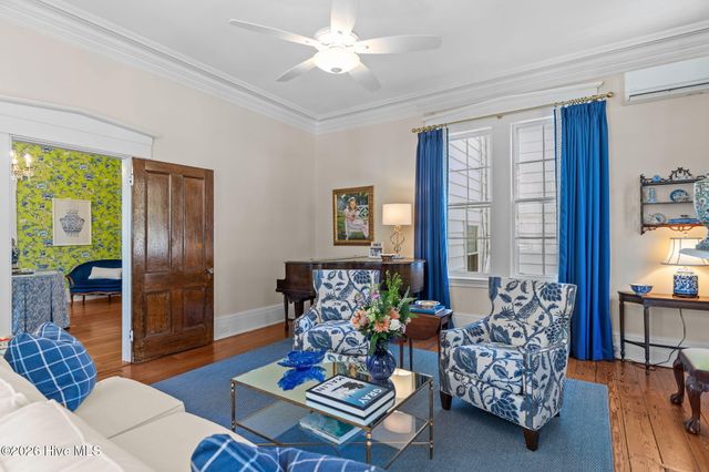 301 E Bay Street, Saint James, NC 28461