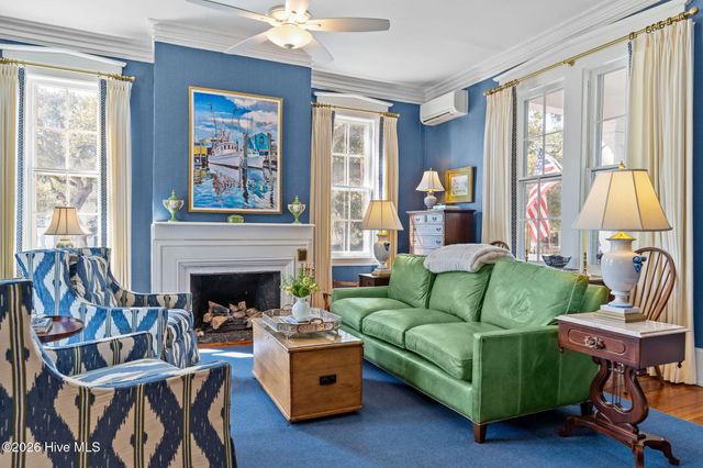 301 E Bay Street, Saint James, NC 28461