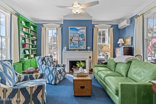 301 E Bay Street, Saint James, NC 28461