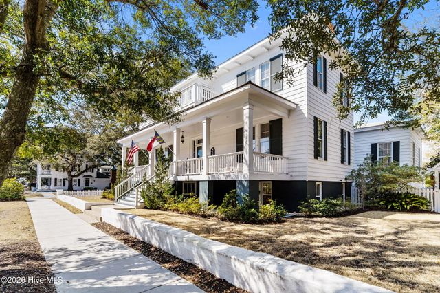 301 E Bay Street, Saint James, NC 28461