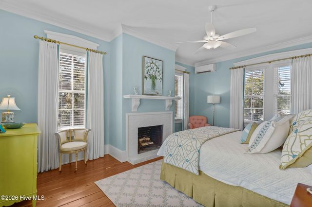 301 E Bay Street, Saint James, NC 28461