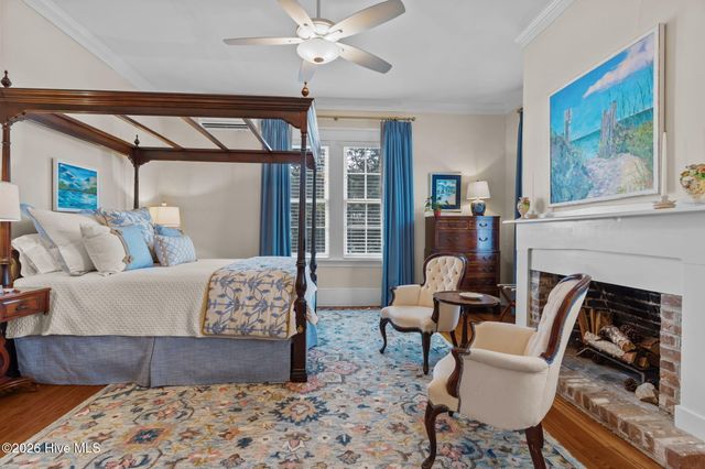 301 E Bay Street, Saint James, NC 28461