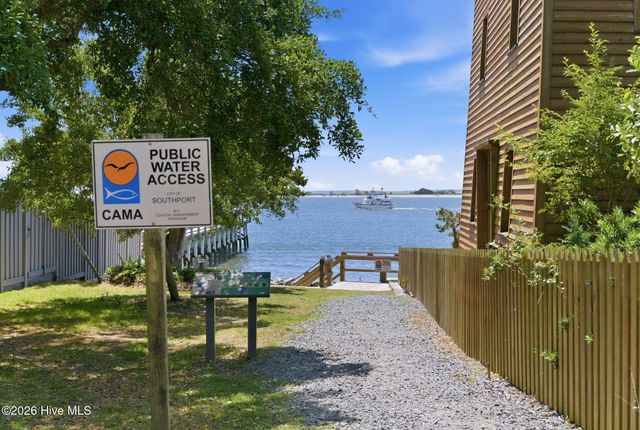 301 E Bay Street, Saint James, NC 28461