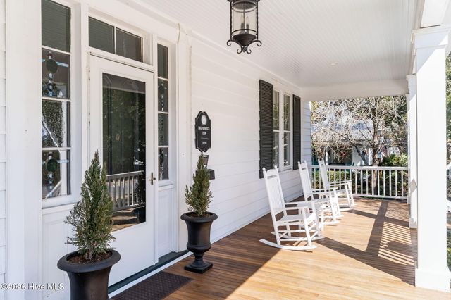 301 E Bay Street, Saint James, NC 28461