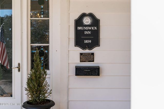 301 E Bay Street, Saint James, NC 28461