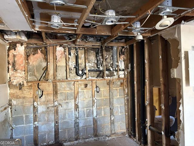 1121 Village Main Street, Stone Mountain, GA 30088