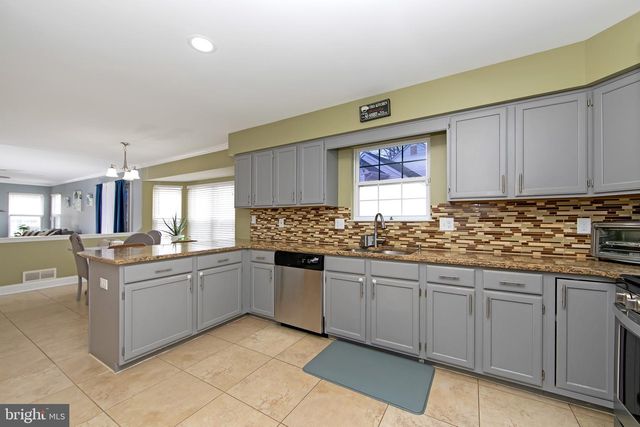 135 SIENNA LN, Glassboro, NJ 08028