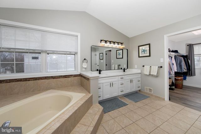 135 SIENNA LN, Glassboro, NJ 08028