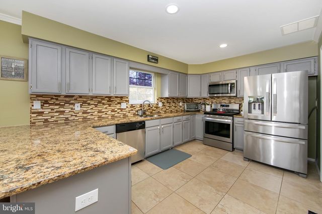 135 SIENNA LN, Glassboro, NJ 08028