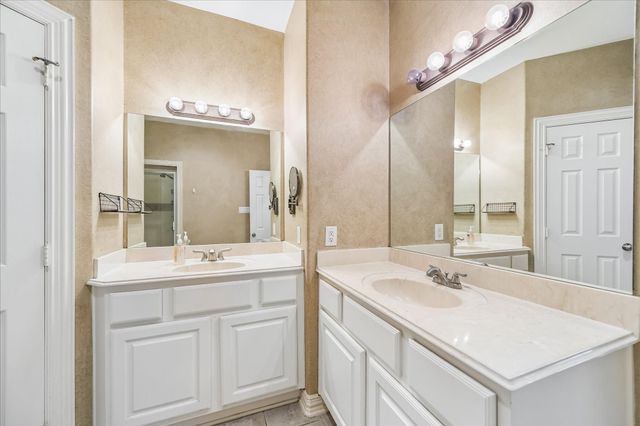 1950 Gentryside Drive, Houston, TX 77077