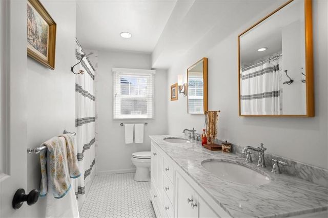 9105 El Monte Street, Prairie Village, KS 66207