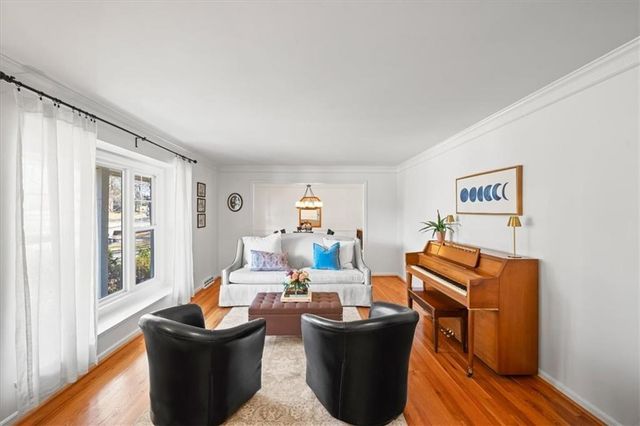 9105 El Monte Street, Prairie Village, KS 66207