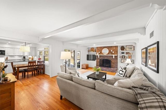 9105 El Monte Street, Prairie Village, KS 66207