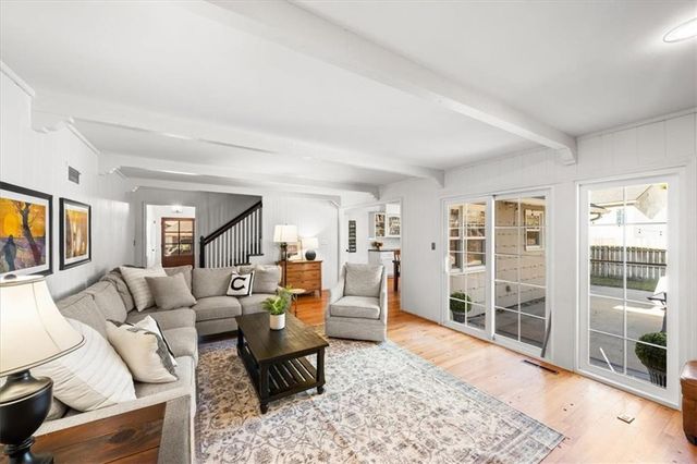 9105 El Monte Street, Prairie Village, KS 66207