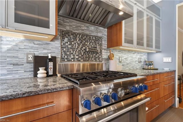 239 College PL, Norfolk, VA 23510