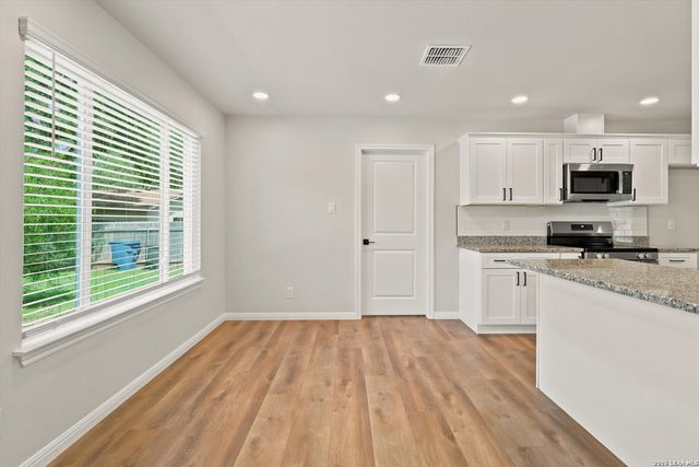 13707 Oak Cabin, San Antonio, TX 78232