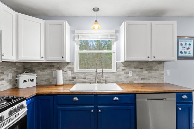 52960 County Road 380, Grand Junction, MI 49056