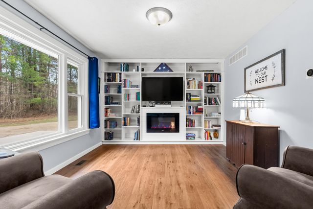 52960 County Road 380, Grand Junction, MI 49056