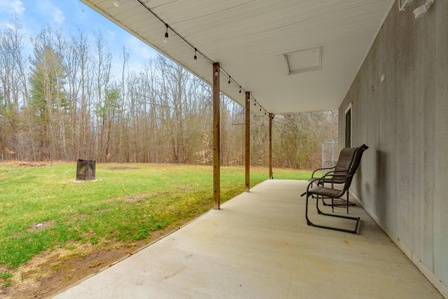 52960 County Road 380, Grand Junction, MI 49056