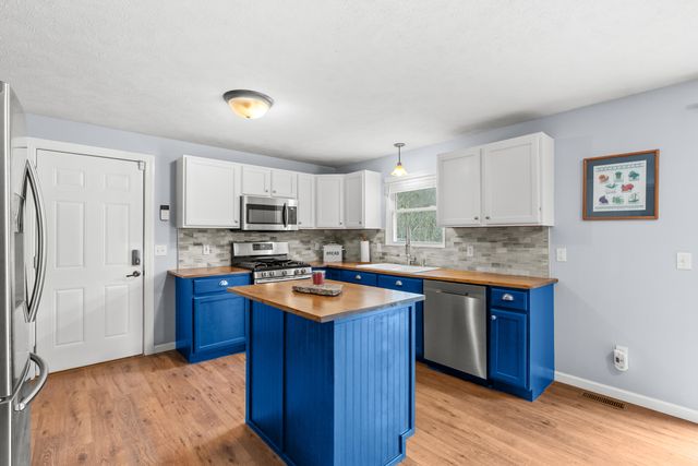 52960 County Road 380, Grand Junction, MI 49056