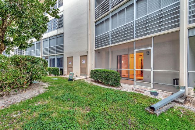 2401 Antigua Circle F1, Coconut Creek, FL 33066