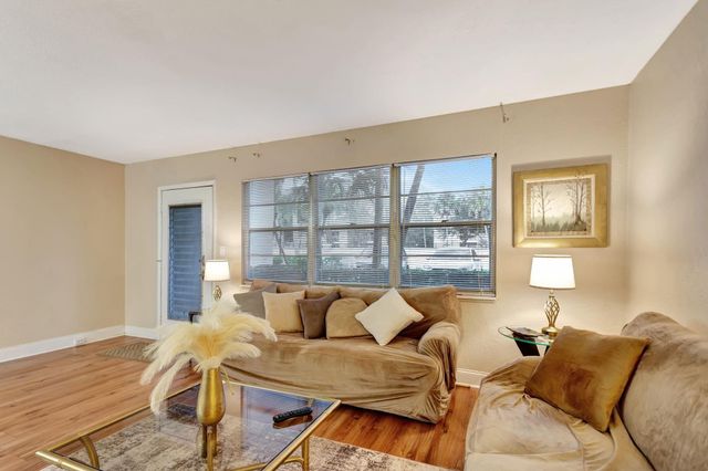 2401 Antigua Circle F1, Coconut Creek, FL 33066