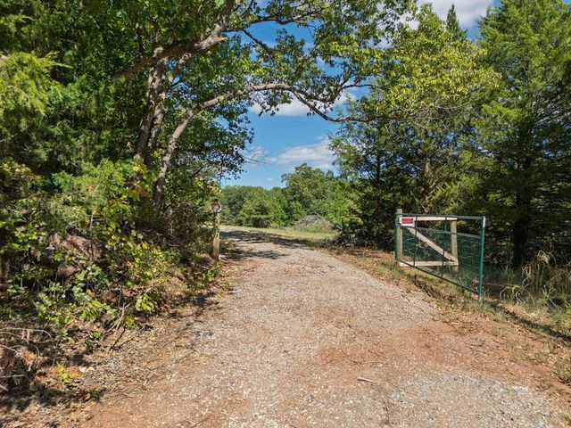 21427 S Rock Creek Road, Tecumseh, OK 74873