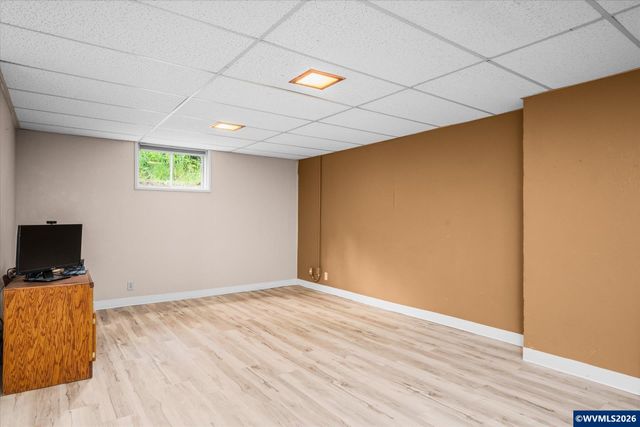 27828 Gibralter Lp, Eugene, OR 97405