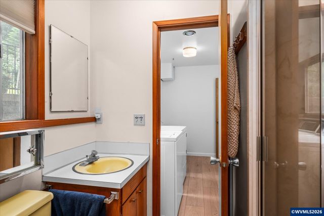 27828 Gibralter Lp, Eugene, OR 97405