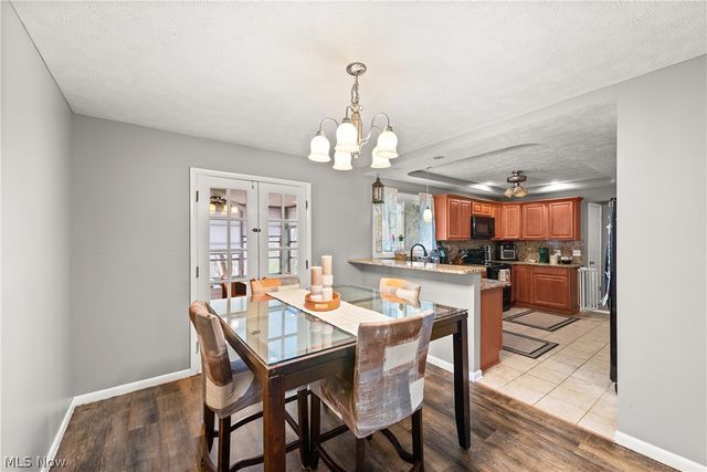 25787 W Ranchview Avenue, North Olmsted, OH 44070