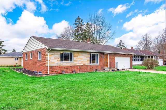 25787 W Ranchview Avenue, North Olmsted, OH 44070