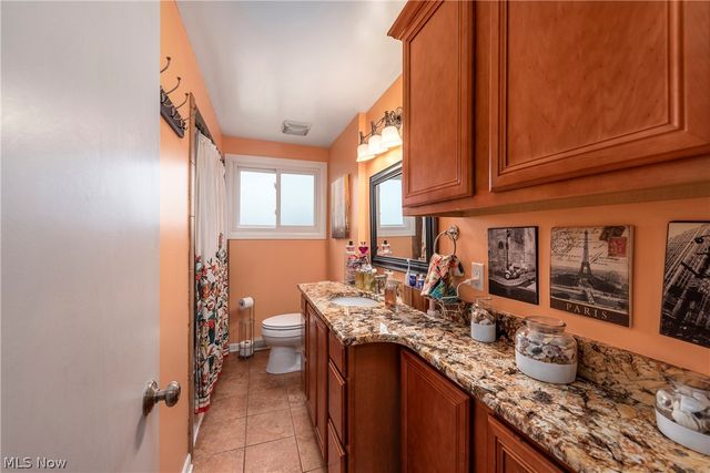 25787 W Ranchview Avenue, North Olmsted, OH 44070