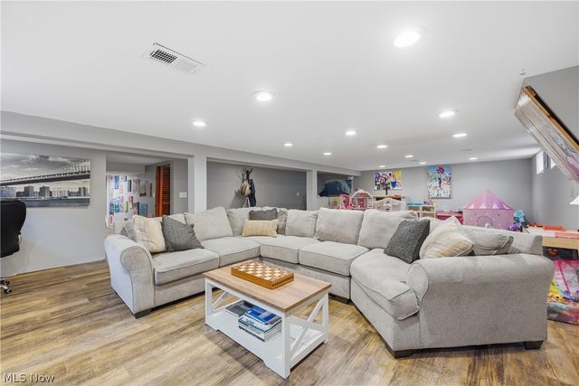 25787 W Ranchview Avenue, North Olmsted, OH 44070