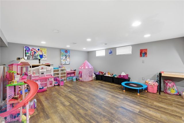 25787 W Ranchview Avenue, North Olmsted, OH 44070