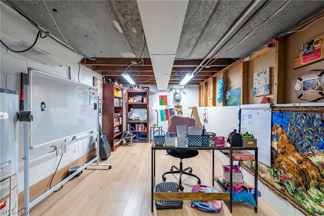 25787 W Ranchview Avenue, North Olmsted, OH 44070