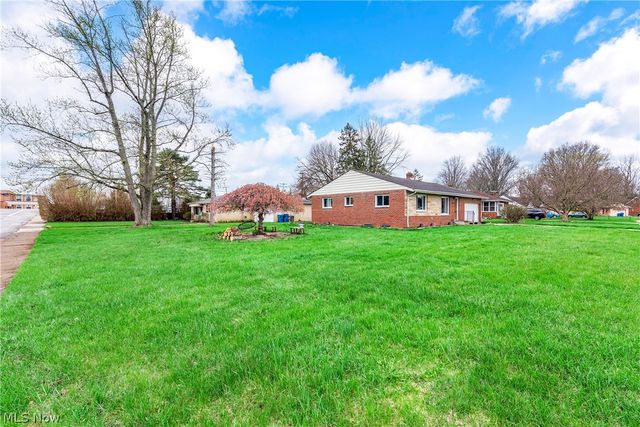 25787 W Ranchview Avenue, North Olmsted, OH 44070