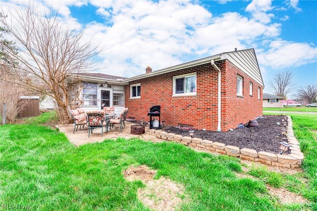 25787 W Ranchview Avenue, North Olmsted, OH 44070