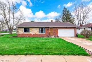 25787 W Ranchview Avenue, North Olmsted, OH 44070