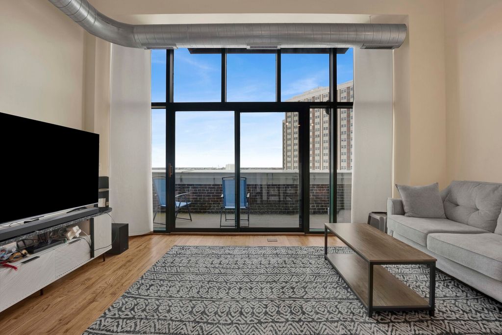 1645 W Ogden Avenue 718, Chicago, IL 60612 — photo 4